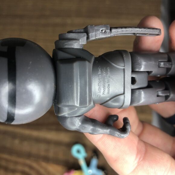 Roblox Piggy Robby Minifigure Series 2 - Picture 5 of 5